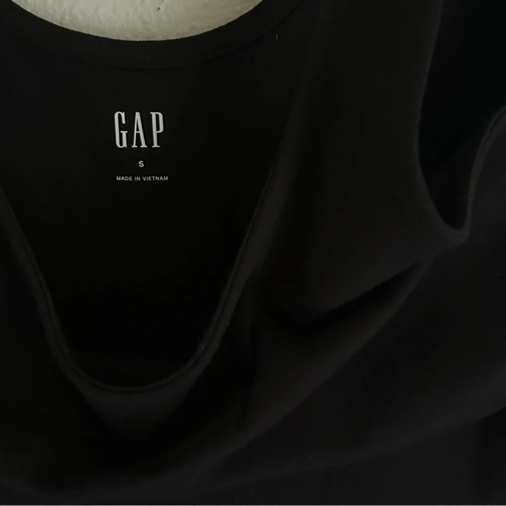 Gap Black Scoop Neck Sleeveless Bodysuit - Picture 2 of 3